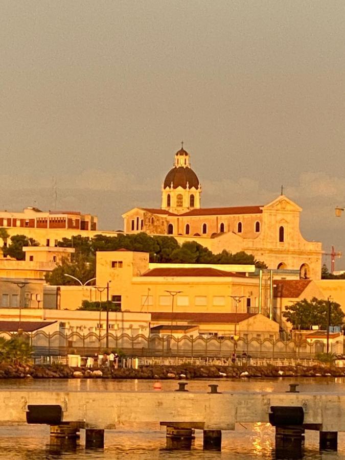Bed and Breakfast Marina Di Castello Cagliari Esterno foto