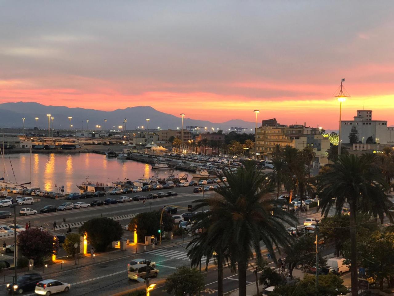 Bed and Breakfast Marina Di Castello Cagliari Esterno foto